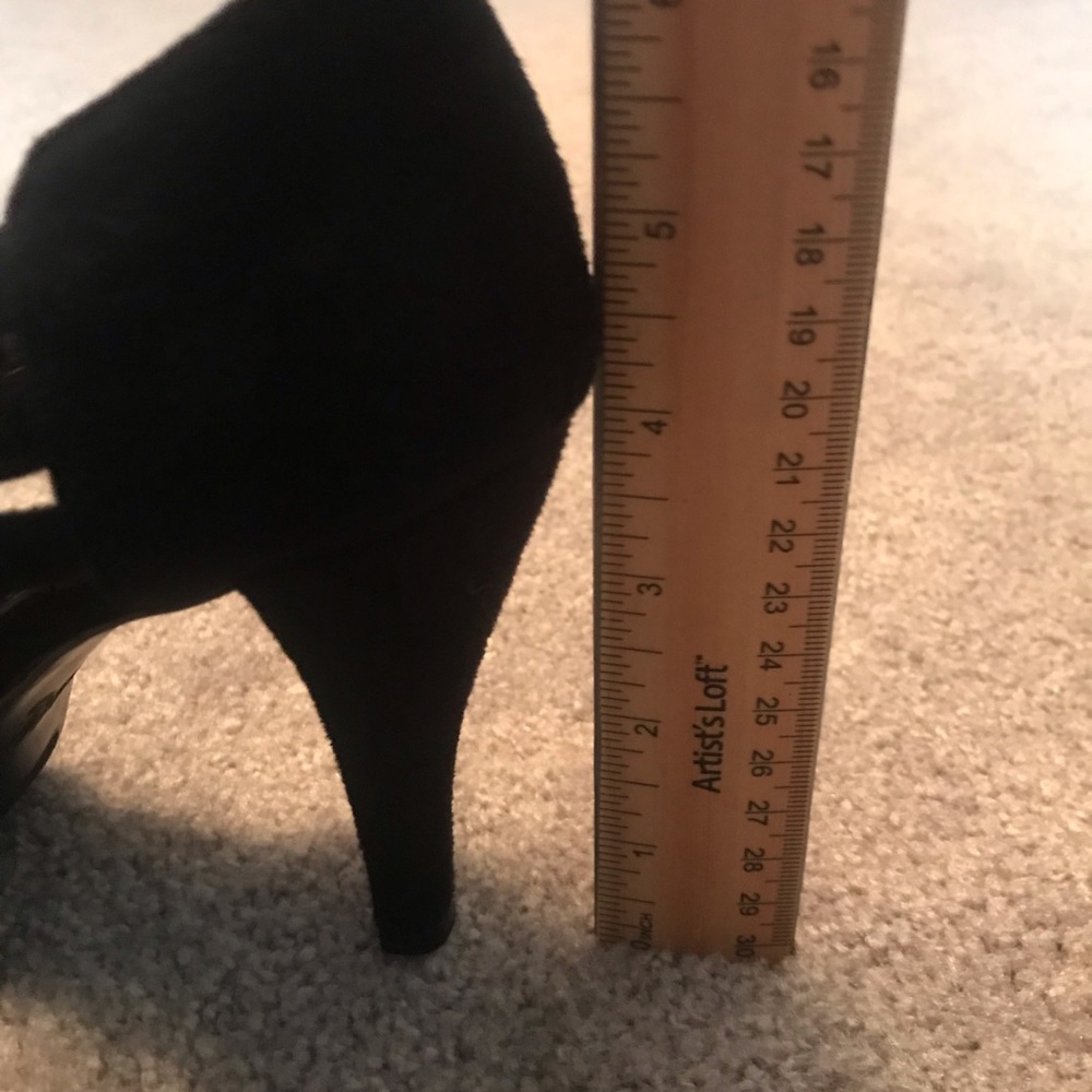 Vera wang heels